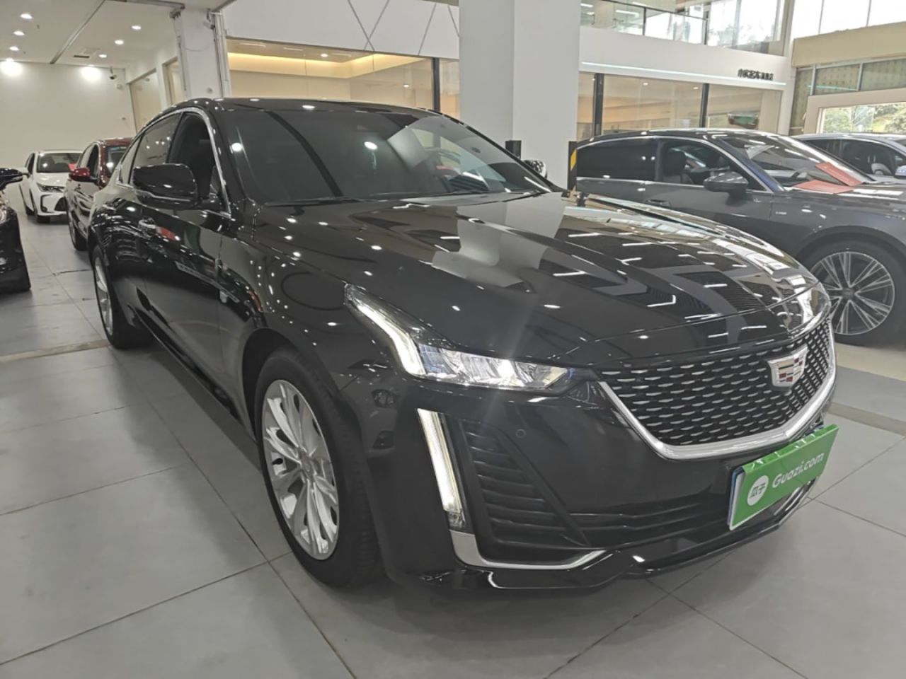 CT5 2023 28T Luxury Standard photo 3