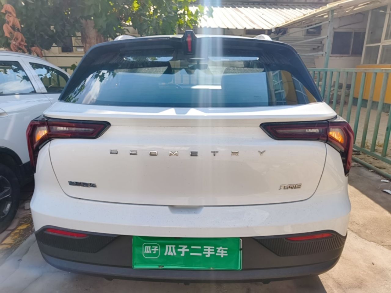 E Firefly 2022 320KM 4-Seater photo 5
