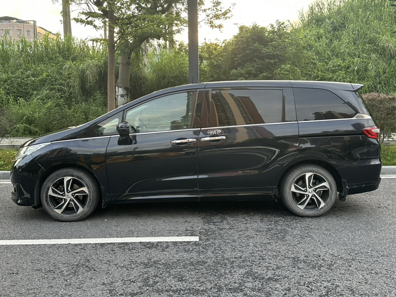 Odyssey 2015 Facelift 2.4L Smart photo 4