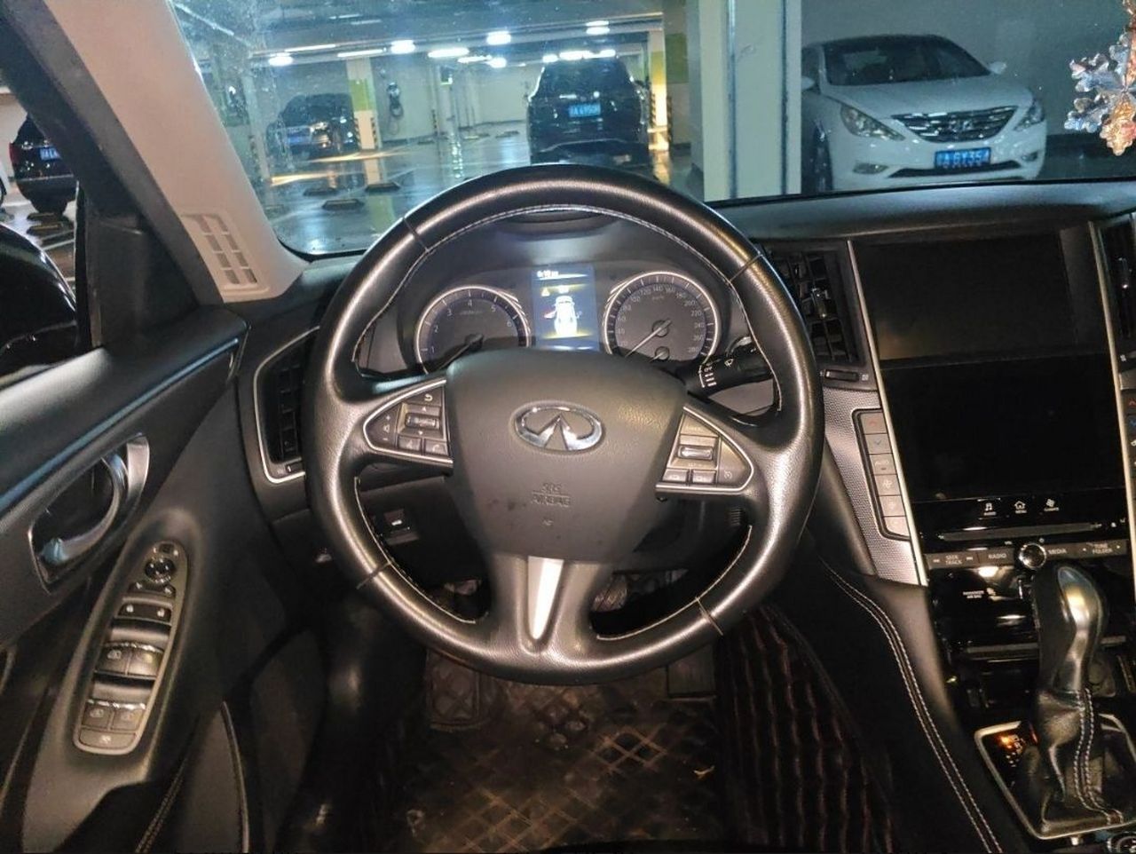 Q50L 2016 2.0T Progressive photo 4