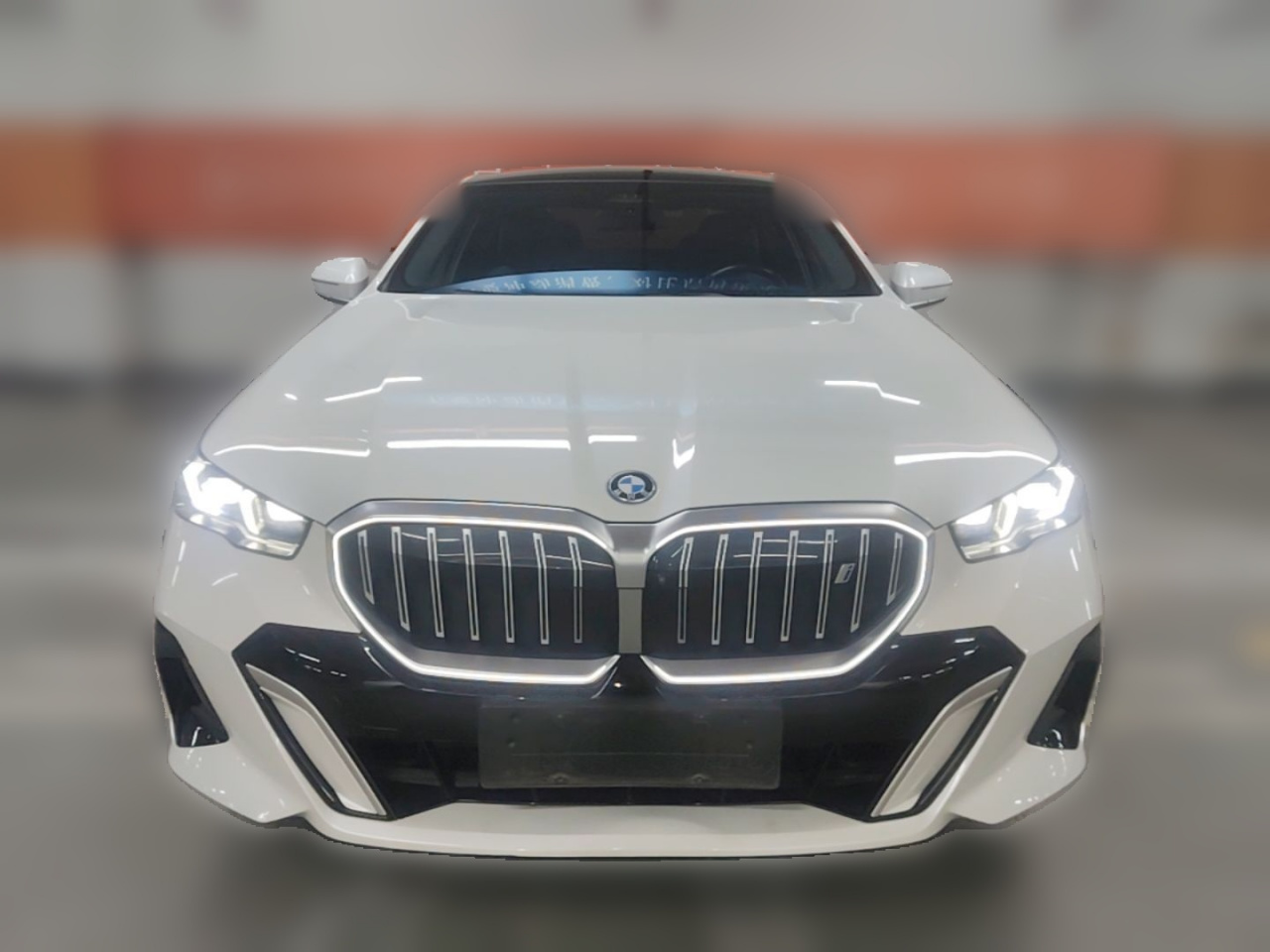 i5 2024 eDrive 35L Exclusive M Sport Package photo 2