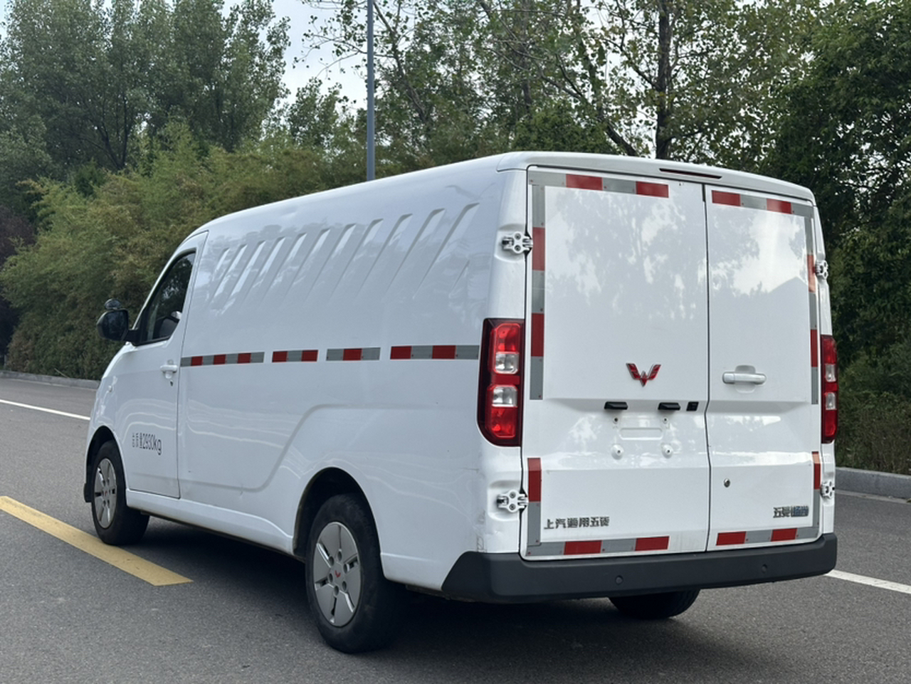 Wuling 2024 300km Comfort 60kW photo 3