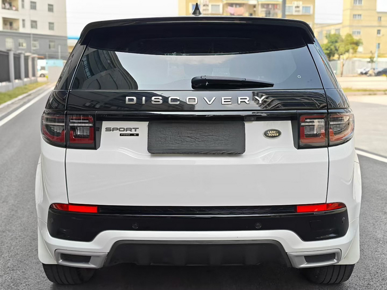 Discovery Sport 2020 249PS R-Dynamic Performance photo 2