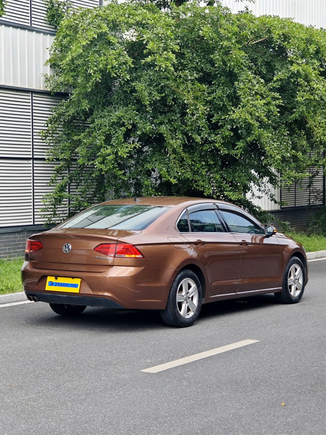 Lamando 2015 230TSI DSG photo 4