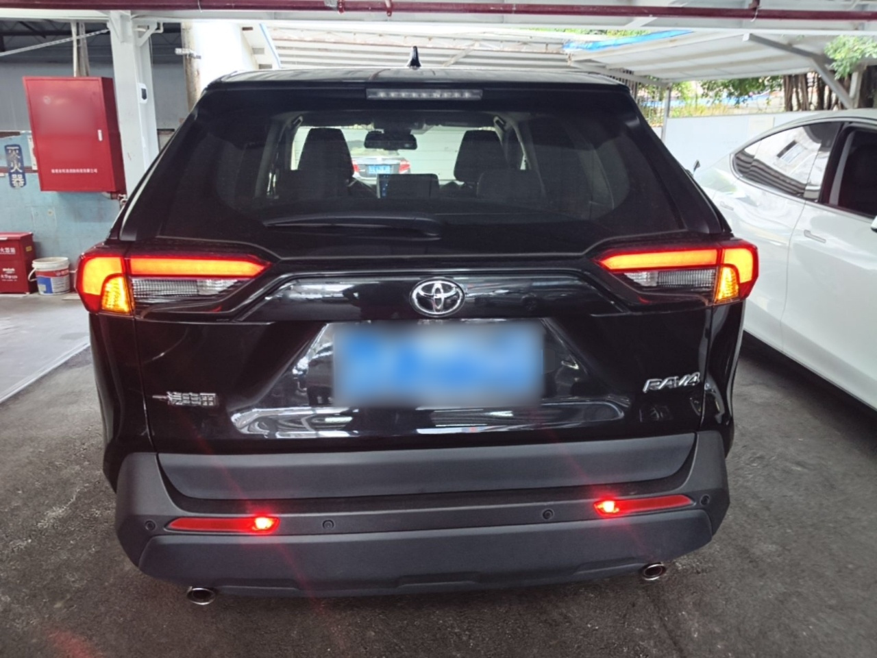 RAV4 2021 2.0L CVT RWD photo 3