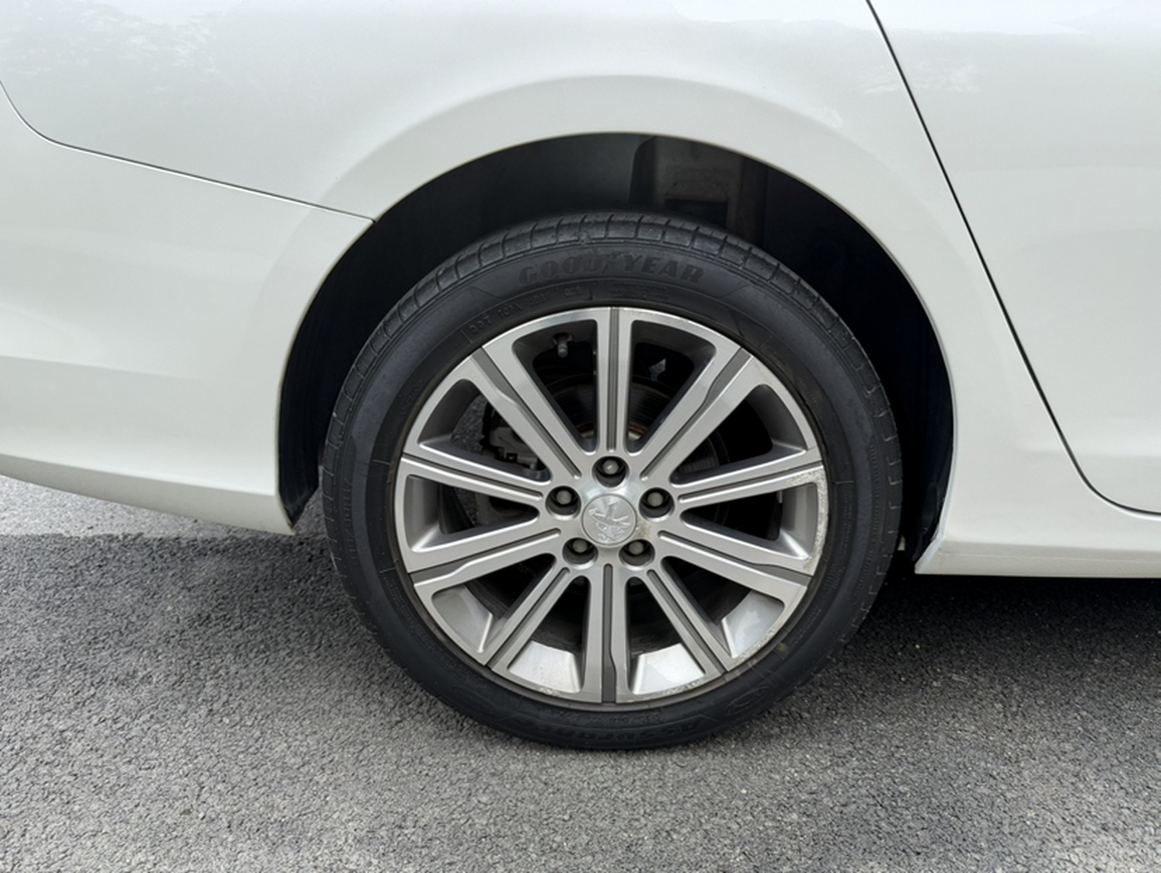 408 2018 Facelift 350THP AT Luxury photo 4