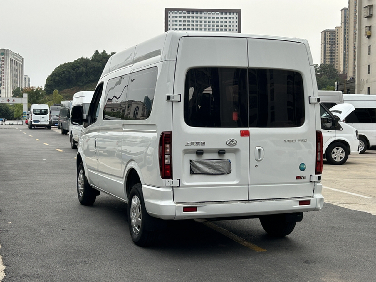MAXUS V80 2025 PRO 2.0T AMT Short Wheelbase 5/6-Seater photo 4