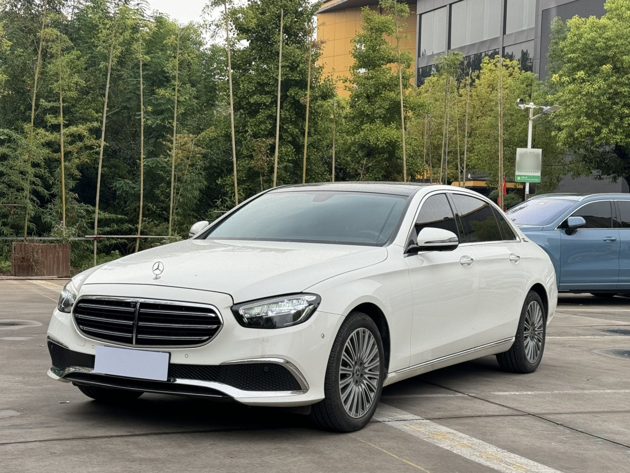 E-Class 2023 E 300 L Luxury