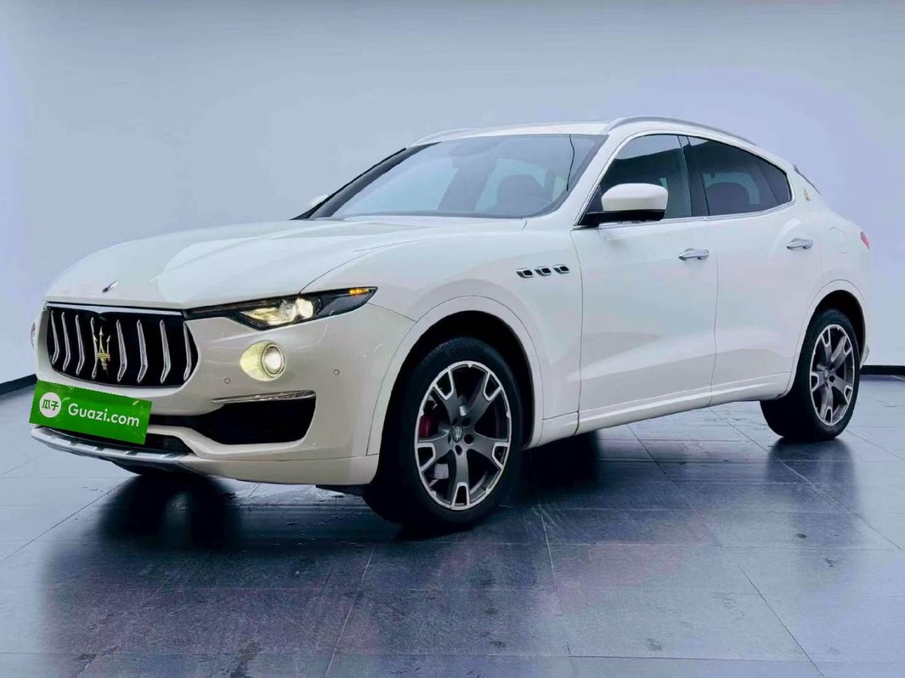 Levante 2018 3.0T Standard photo 2