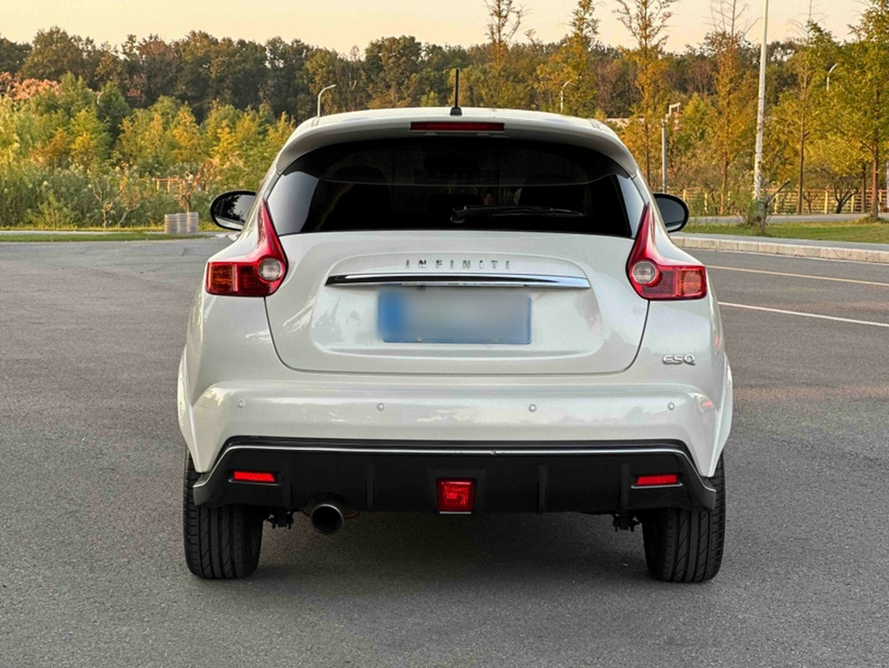 ESQ 2014 1.6L photo 3