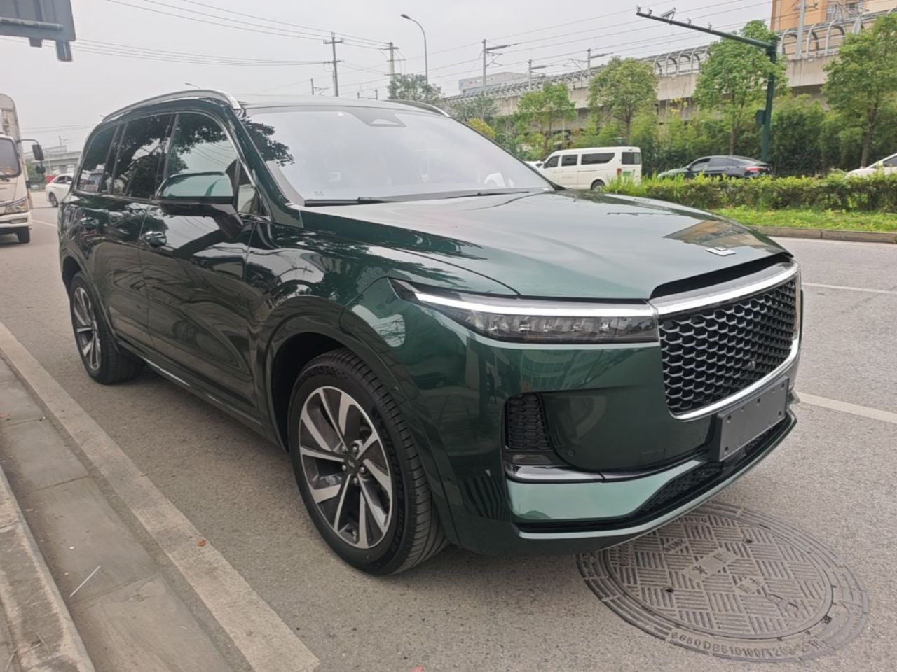 Li Auto ONE 2021 EREV 6-Seater photo 3