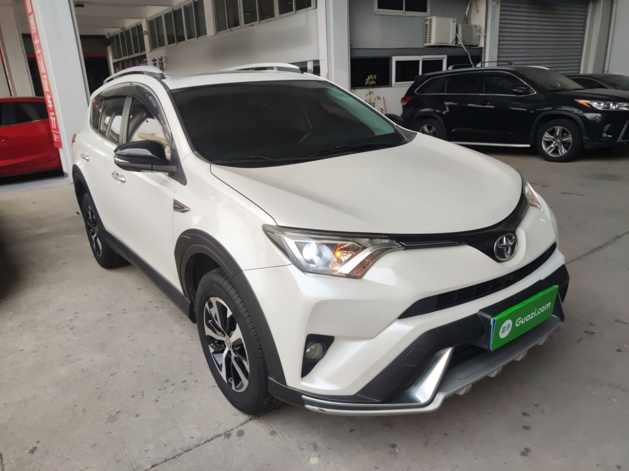 RAV4 2018 2.0L CVT RWD X photo 3