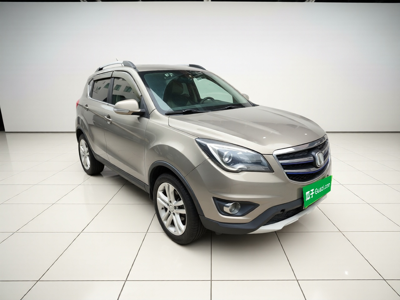 CS35 2017 1.6L AT Luxury photo 3