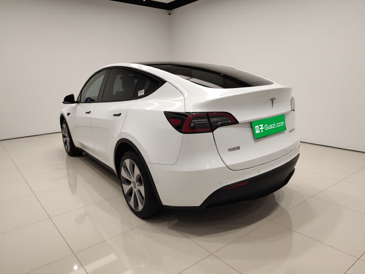 Model Y 2021 Standard Range RWD photo 4