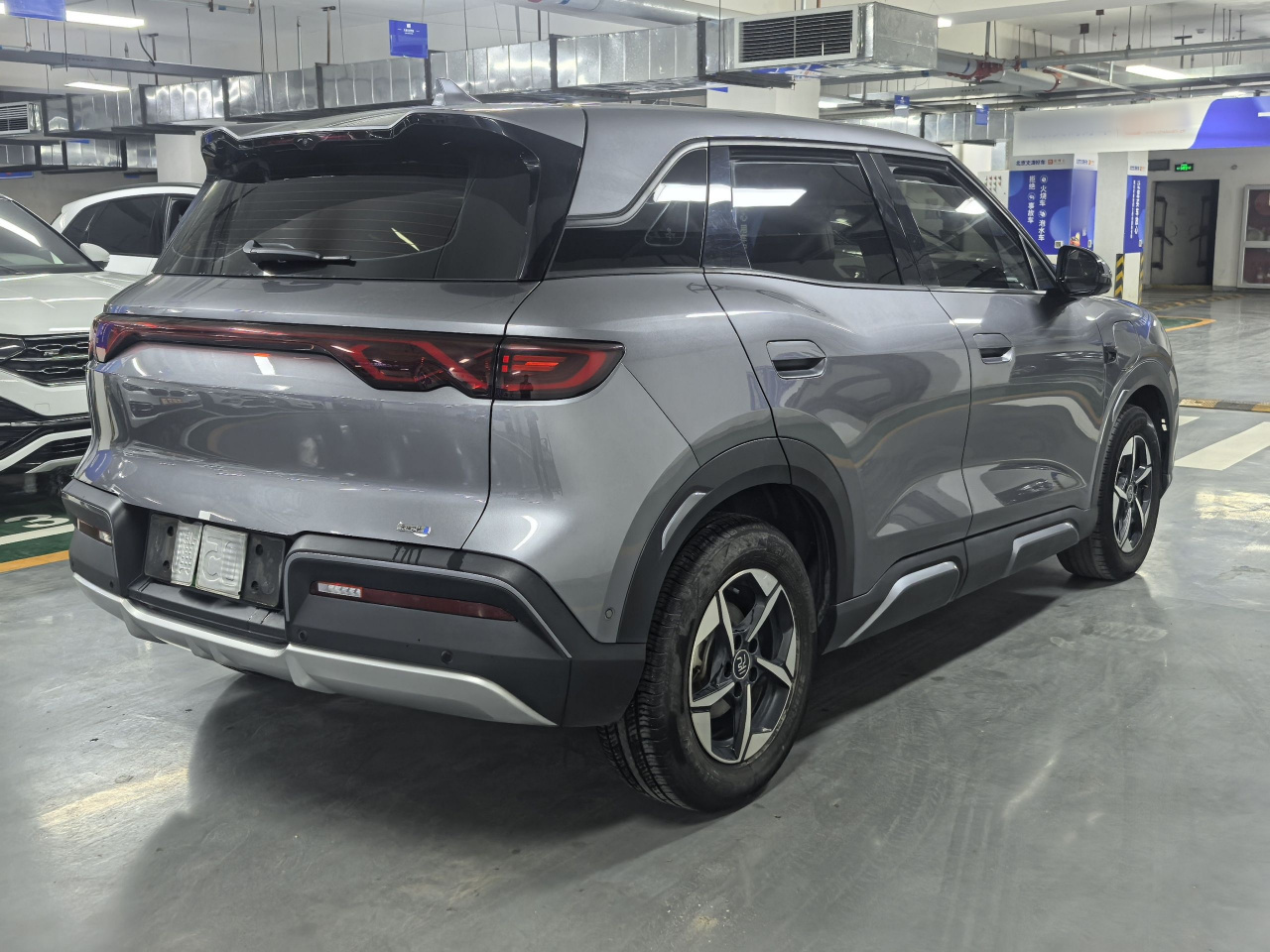 Yuan UP 2025 ADAS 401KM photo 4