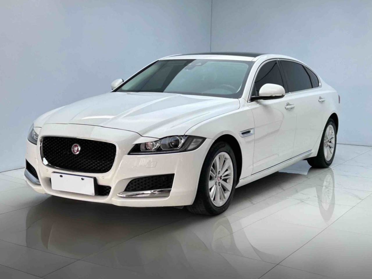 XFL 2017 XFL 2.0T 240PS Luxury