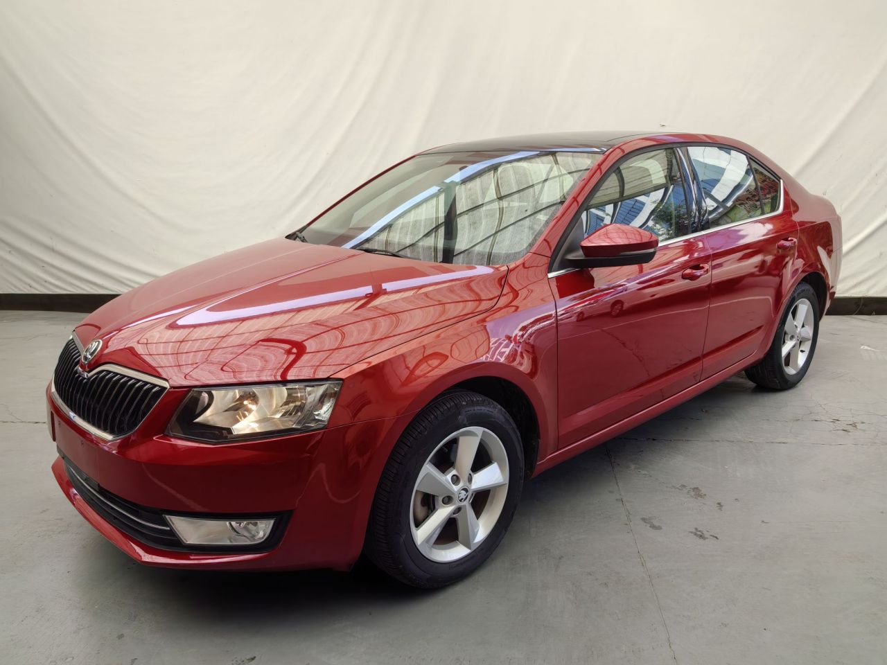 Octavia 2015 1.6L AT