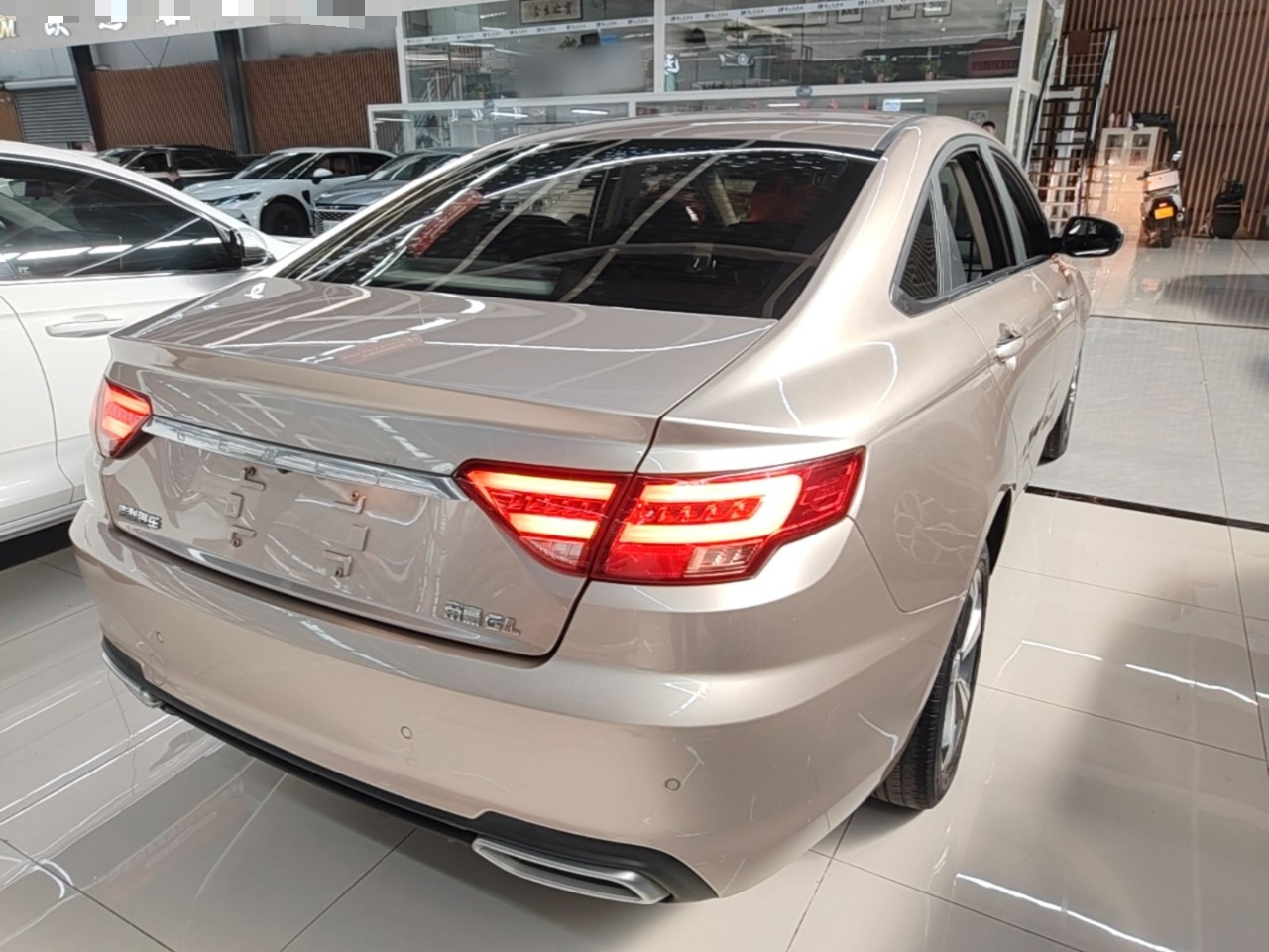 Emgrand GL 2018 1.4T DCT Elite Connected photo 4
