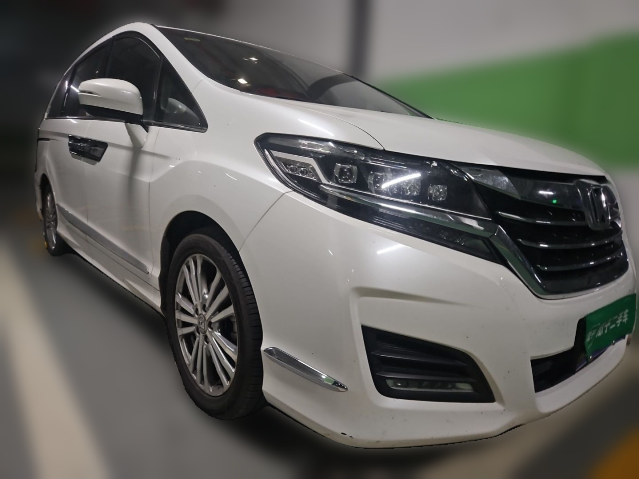 Elysion 2016 2.4L Luxury photo 3