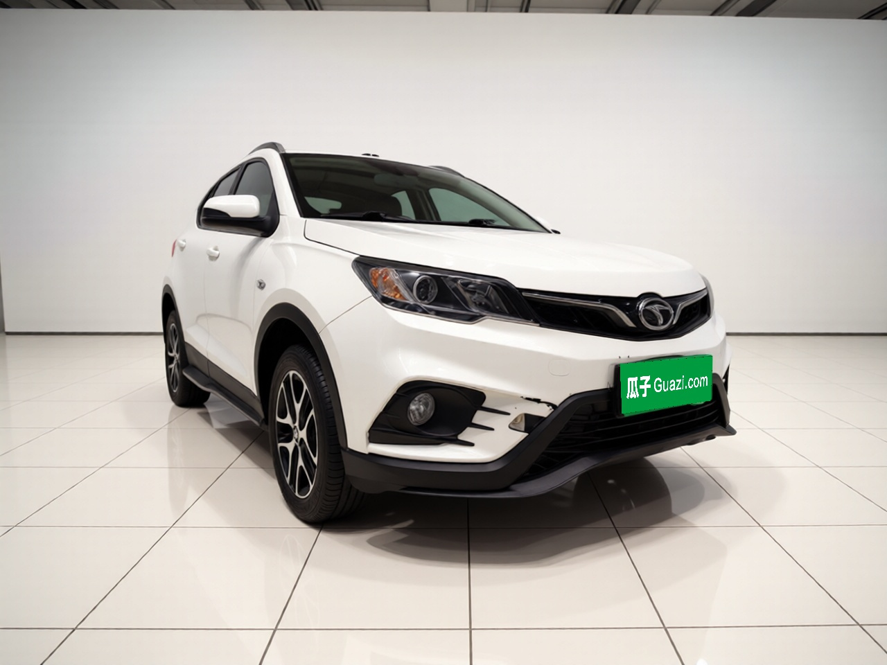 DX3 2016 1.5T CVT Premium photo 3