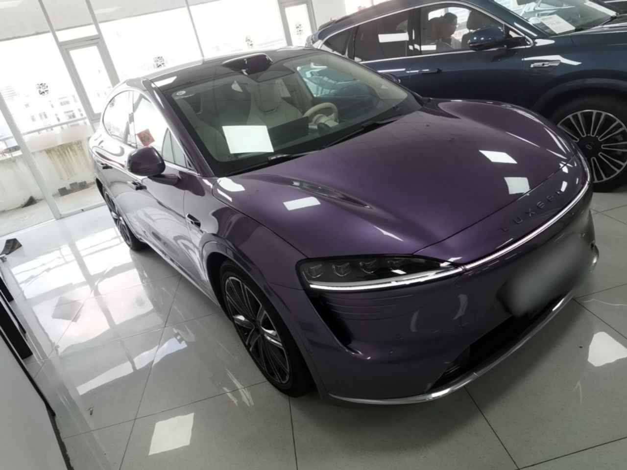 HIMA Luxeed R7 2025 EREV 331km Ultra photo 3