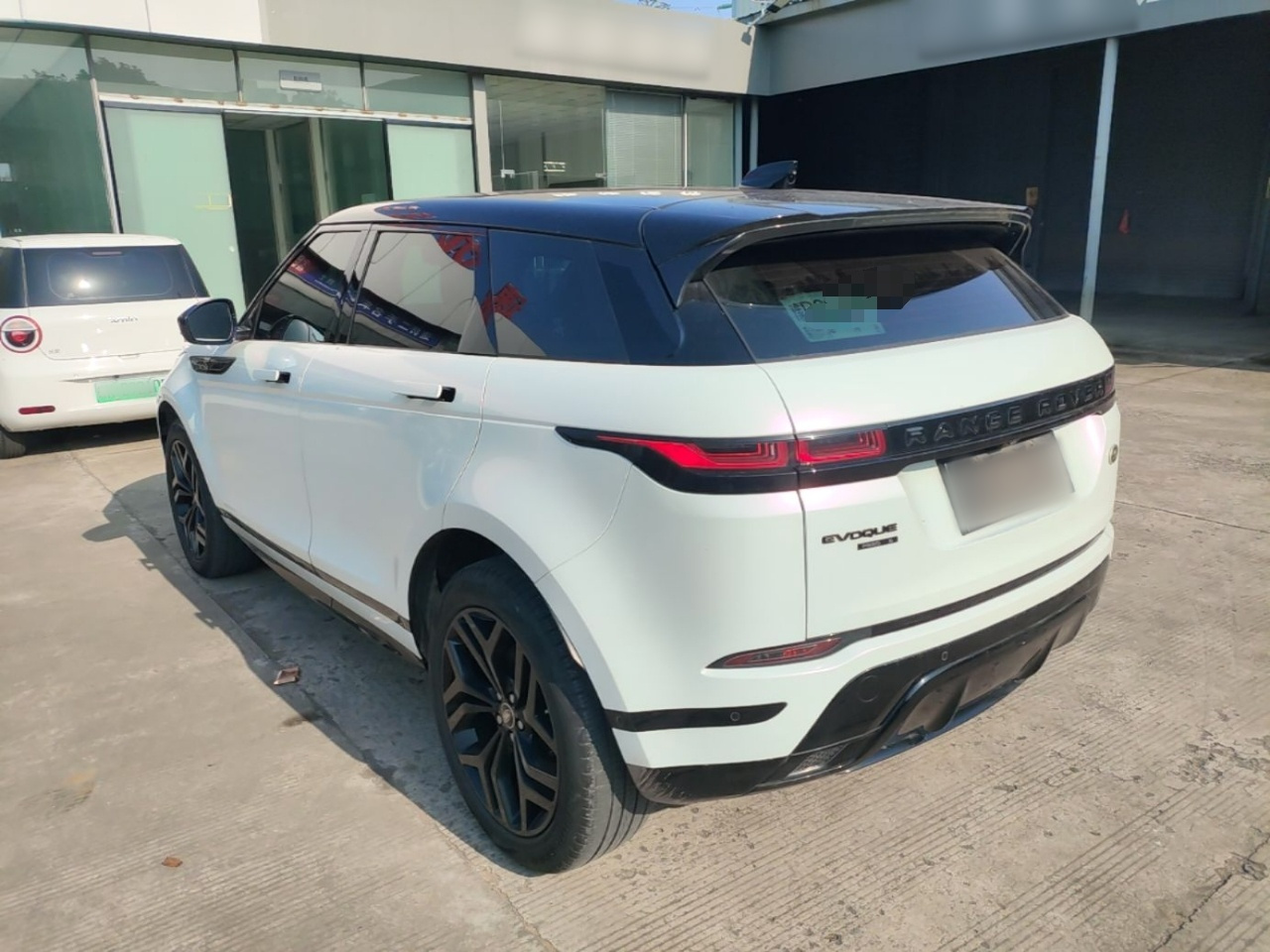 Range Rover Evoque 2020 249PS R-DYNAMIC S Sport photo 4