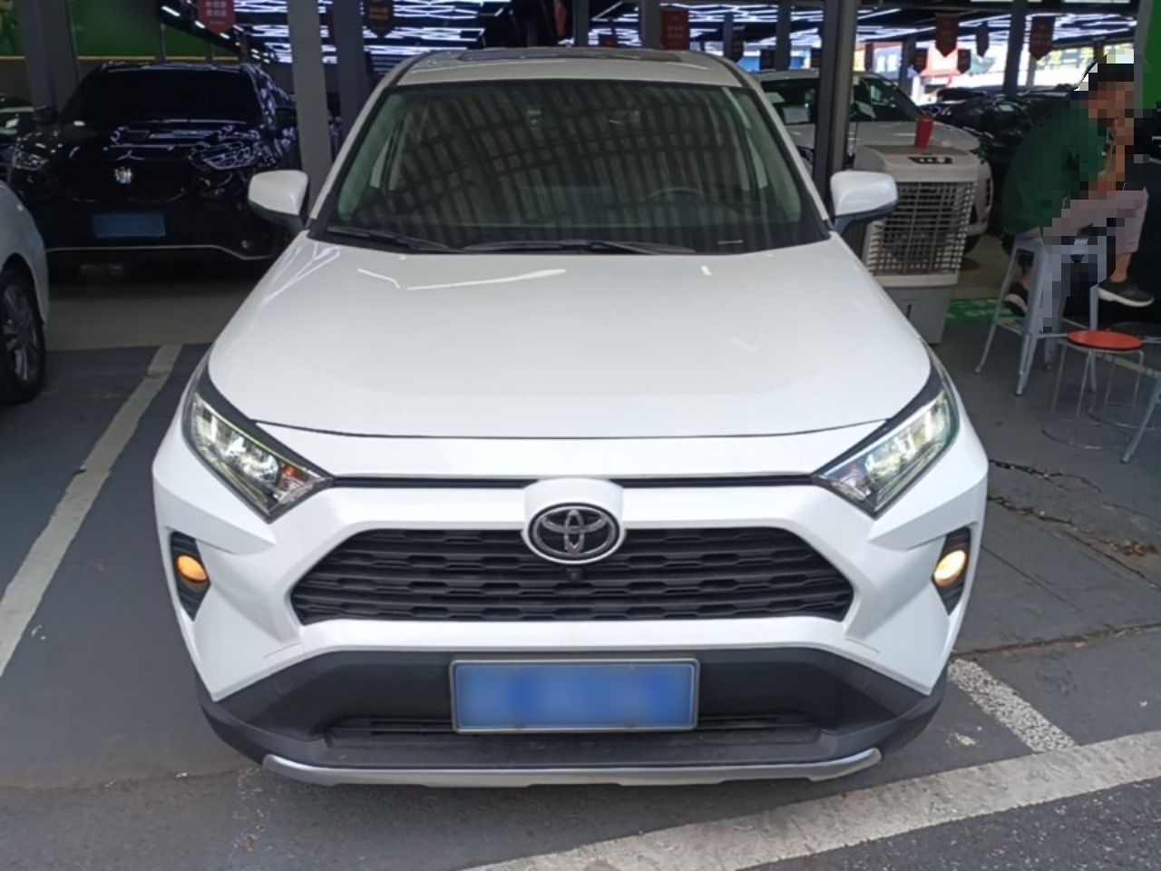 RAV4 2021 2.0L CVT RWD photo 2