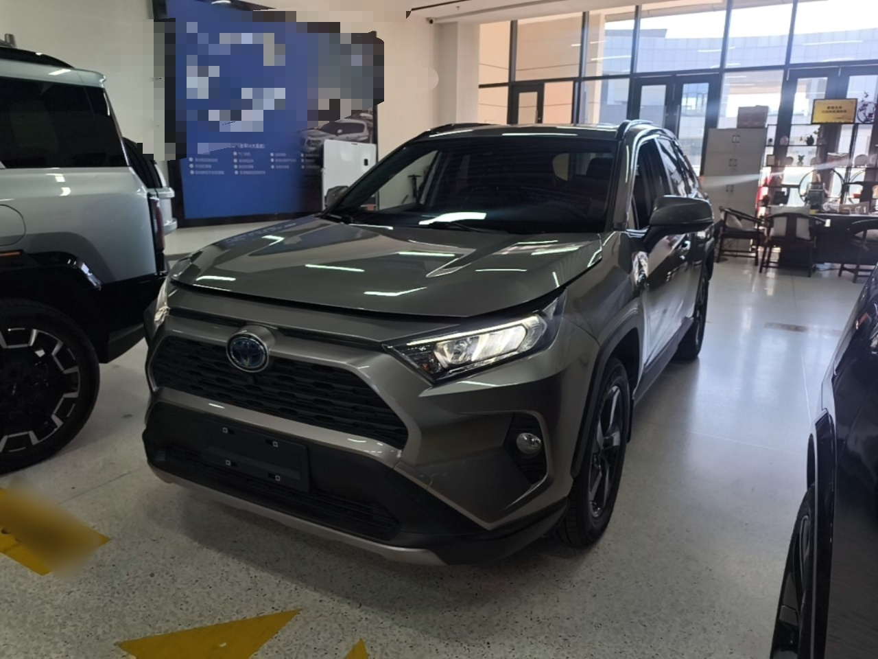 RAV4 2020 Hybrid 2.5L E-CVT AWD Elite