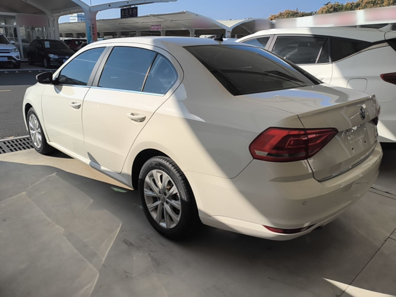 Lavida 2015 1.6L AT Comfort photo 4