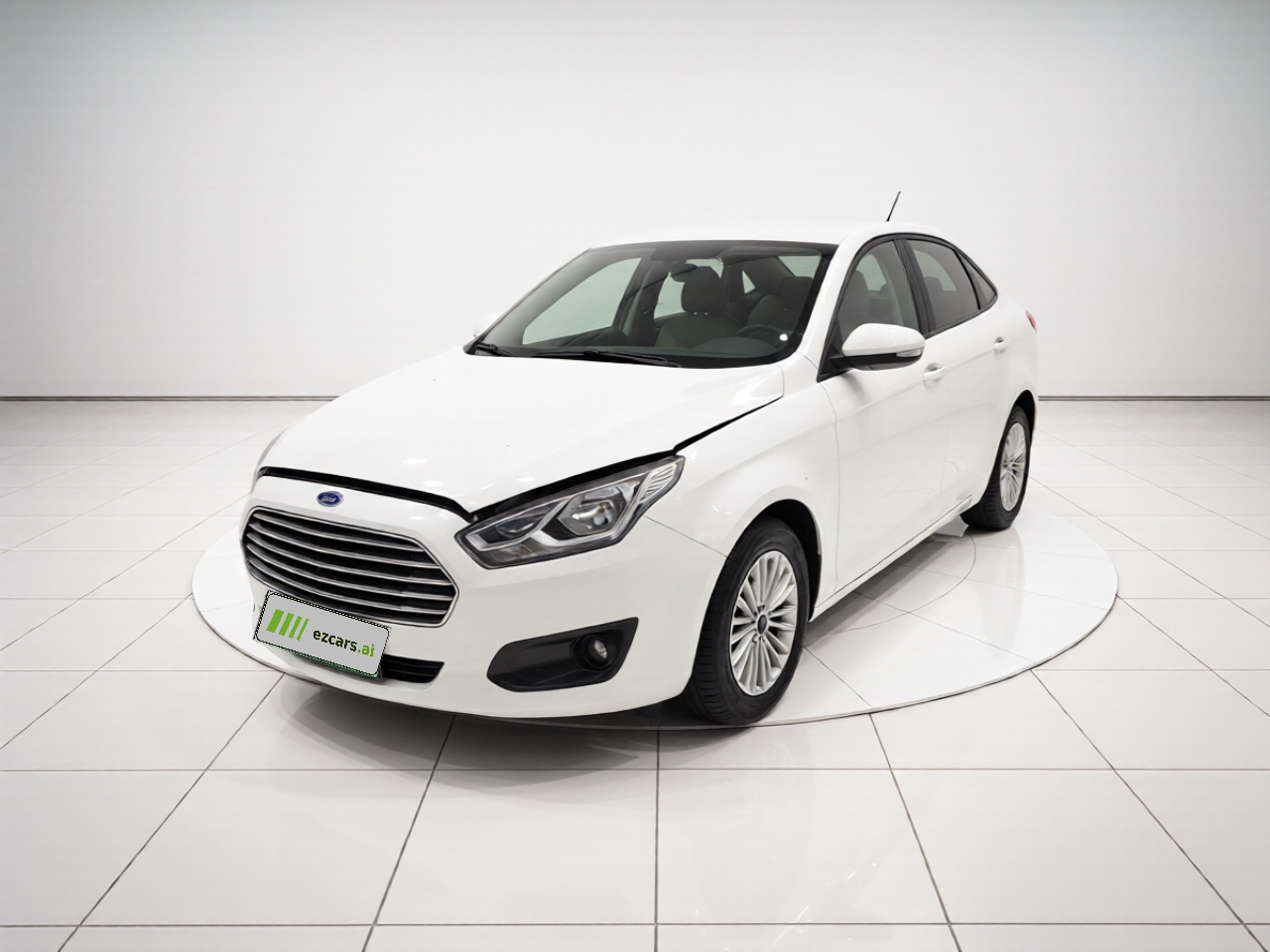 Escort 2015 1.5L MT Comfort