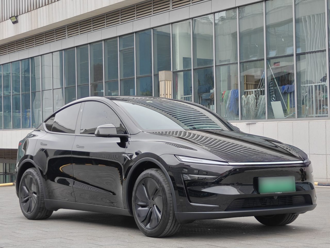 Model Y 2026 RWD photo 3