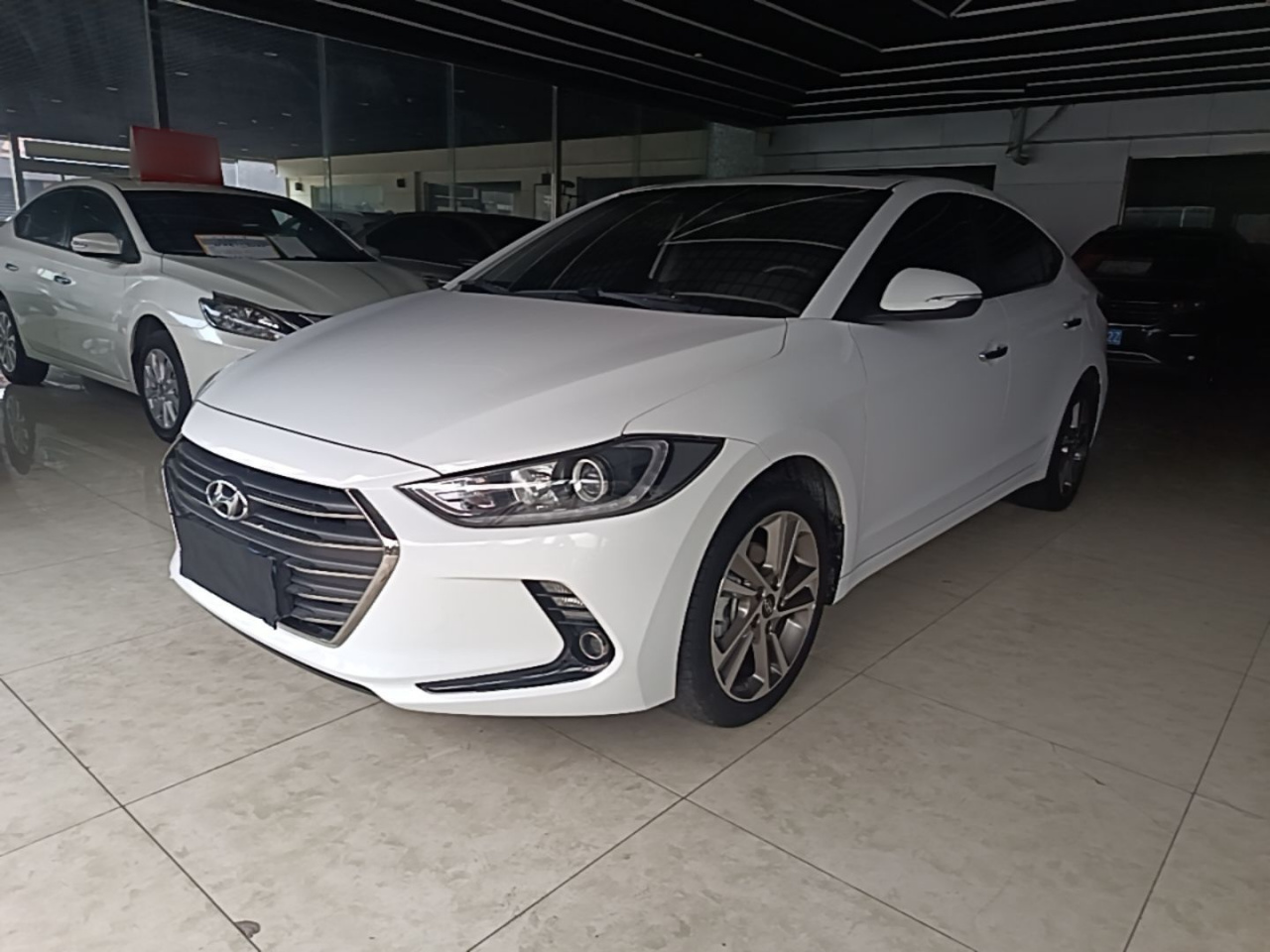 Elantra 2016 1.6L AT Smart Elite