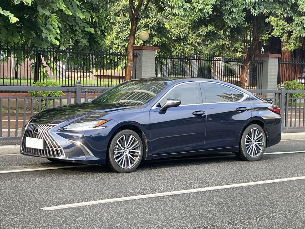 ES 2022 300h Exclusive