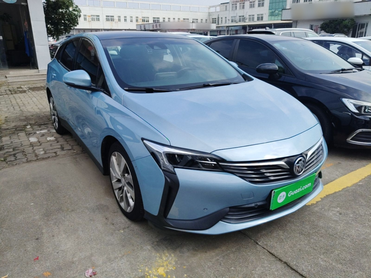 6 2020 PHEV photo 5