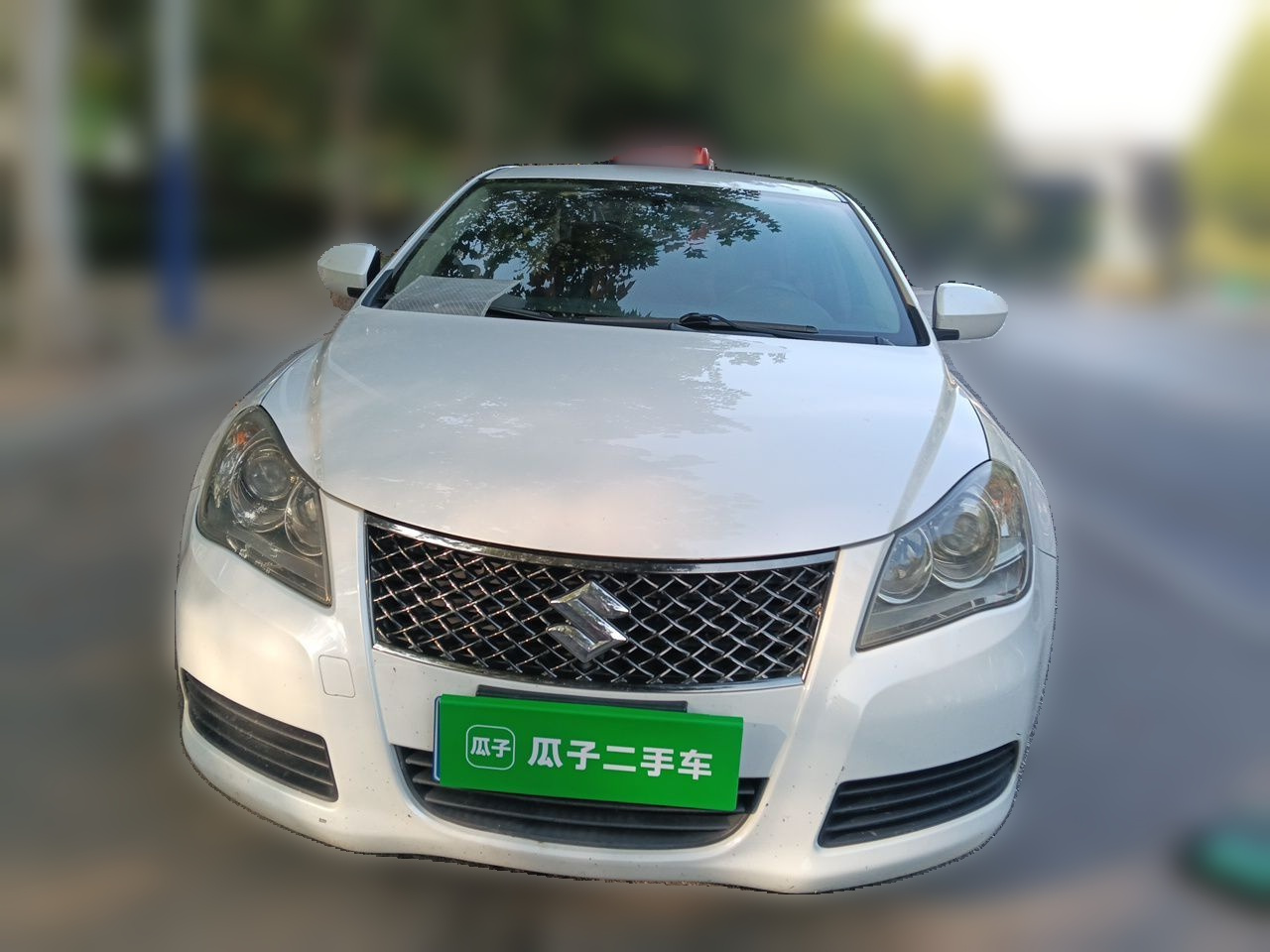 Suzuki 铃木 2011款 2.4L 两驱CVT标准版 photo 2
