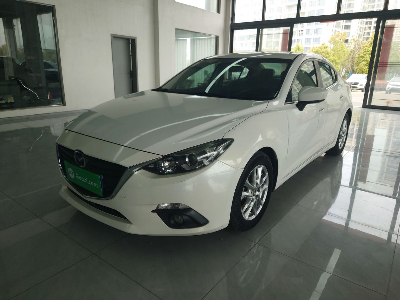 3 Axela 2014 Sedan 1.5L AT Luxury