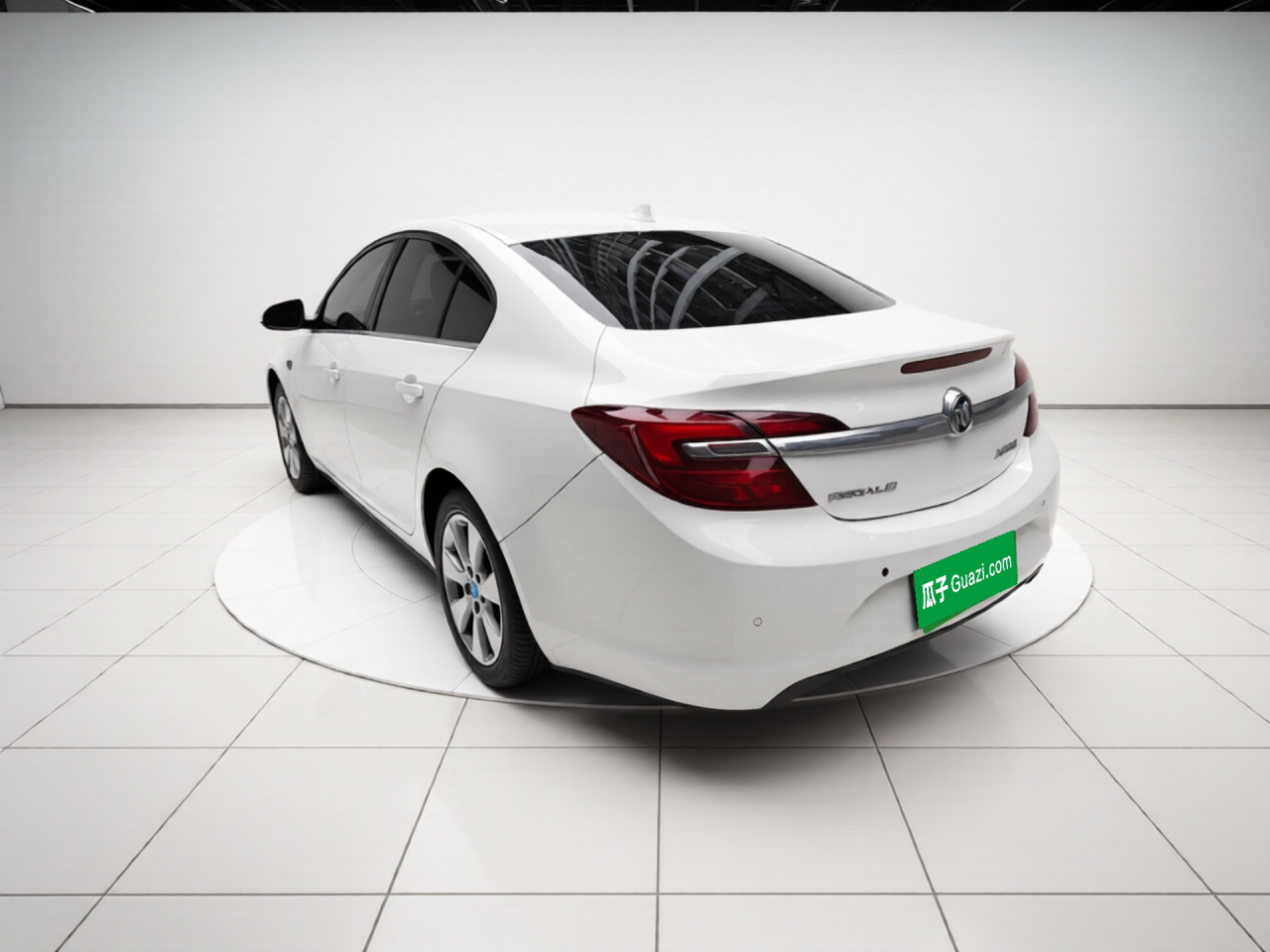 Regal 2015 1.6T Leading Tech photo 4