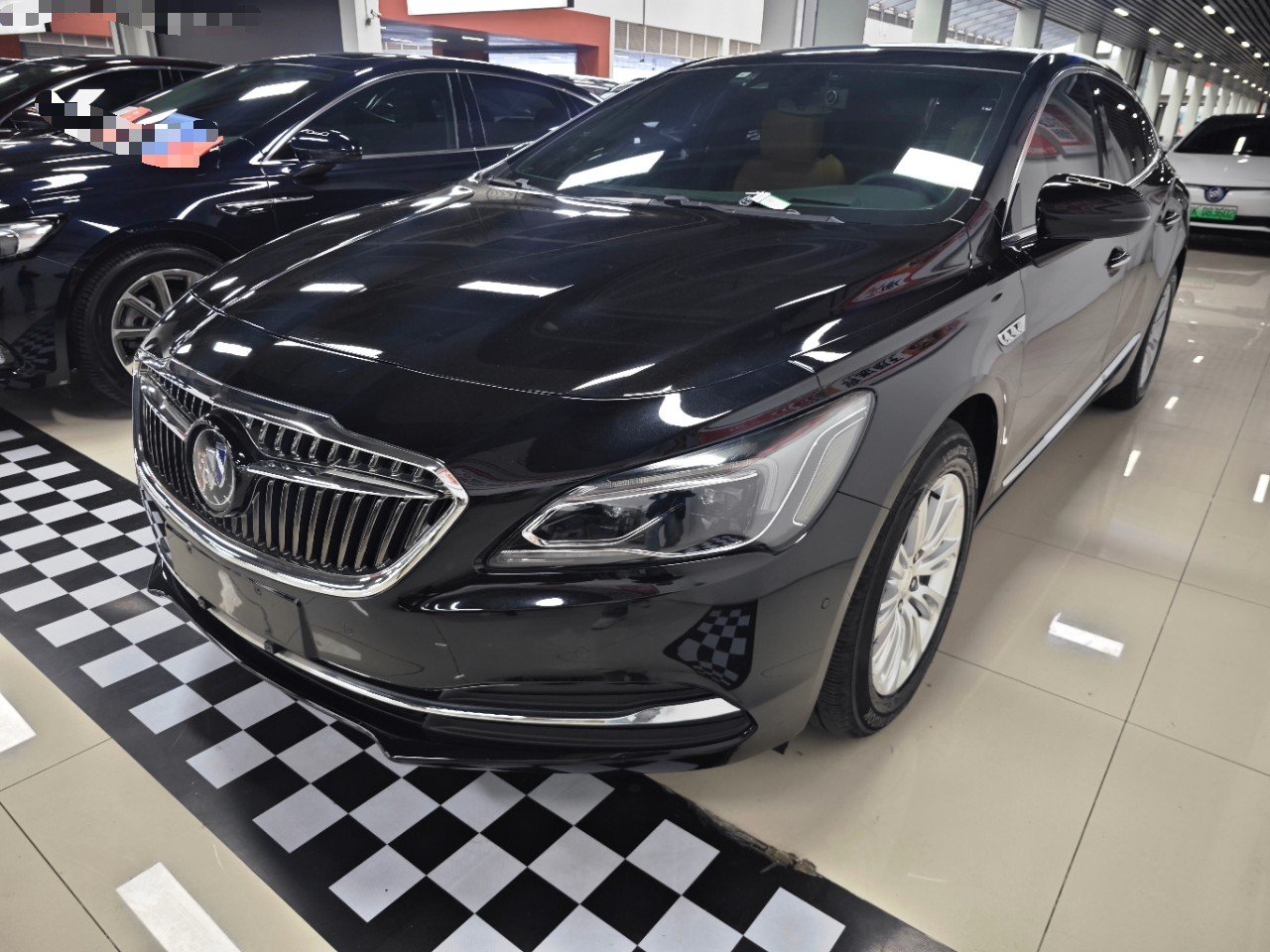 LaCrosse 2018 20T Luxury