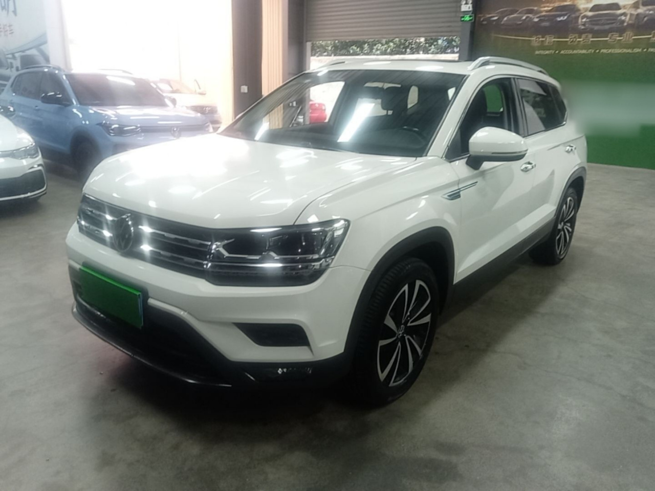 Tharu 2022 280TSI RWD Luxury