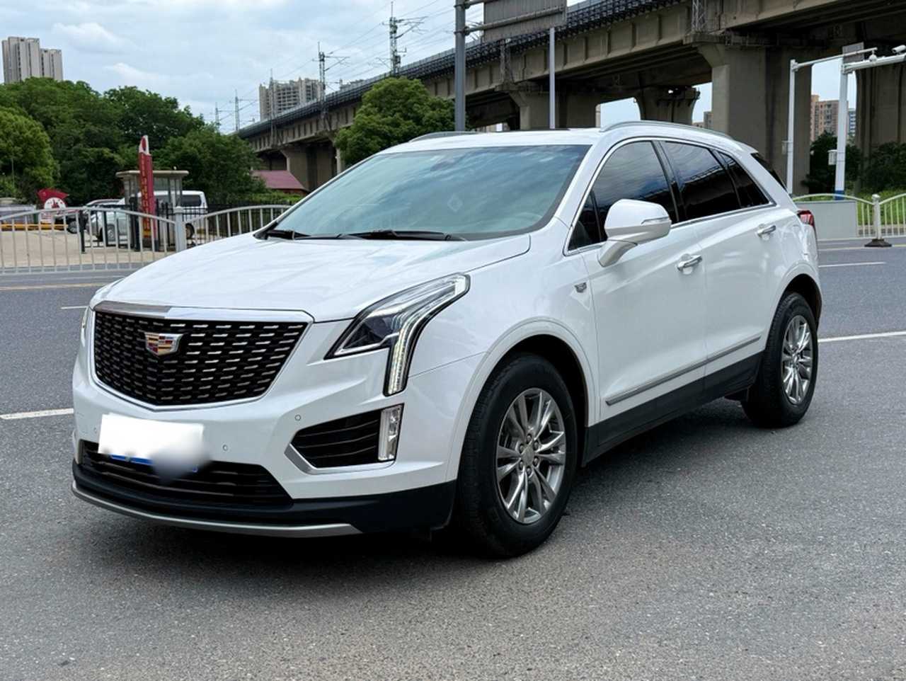 XT5 2021 28T Luxury photo 3