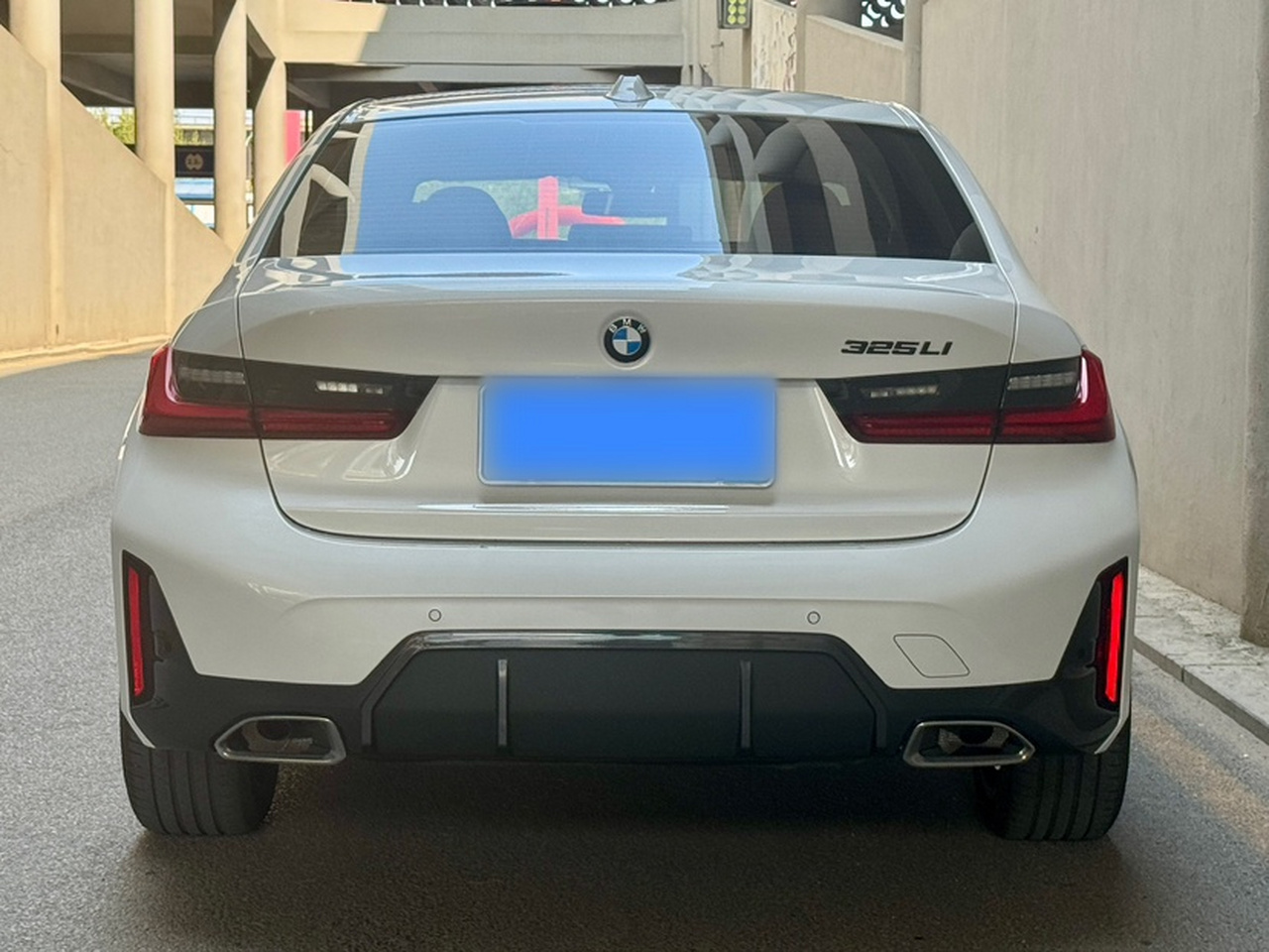 3 Series 2023 325Li M Sport Package photo 2