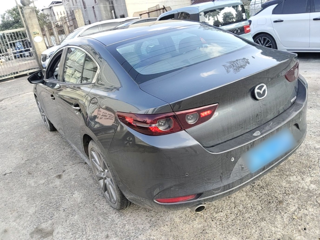 3 Axela 2020 2.0L AT photo 4