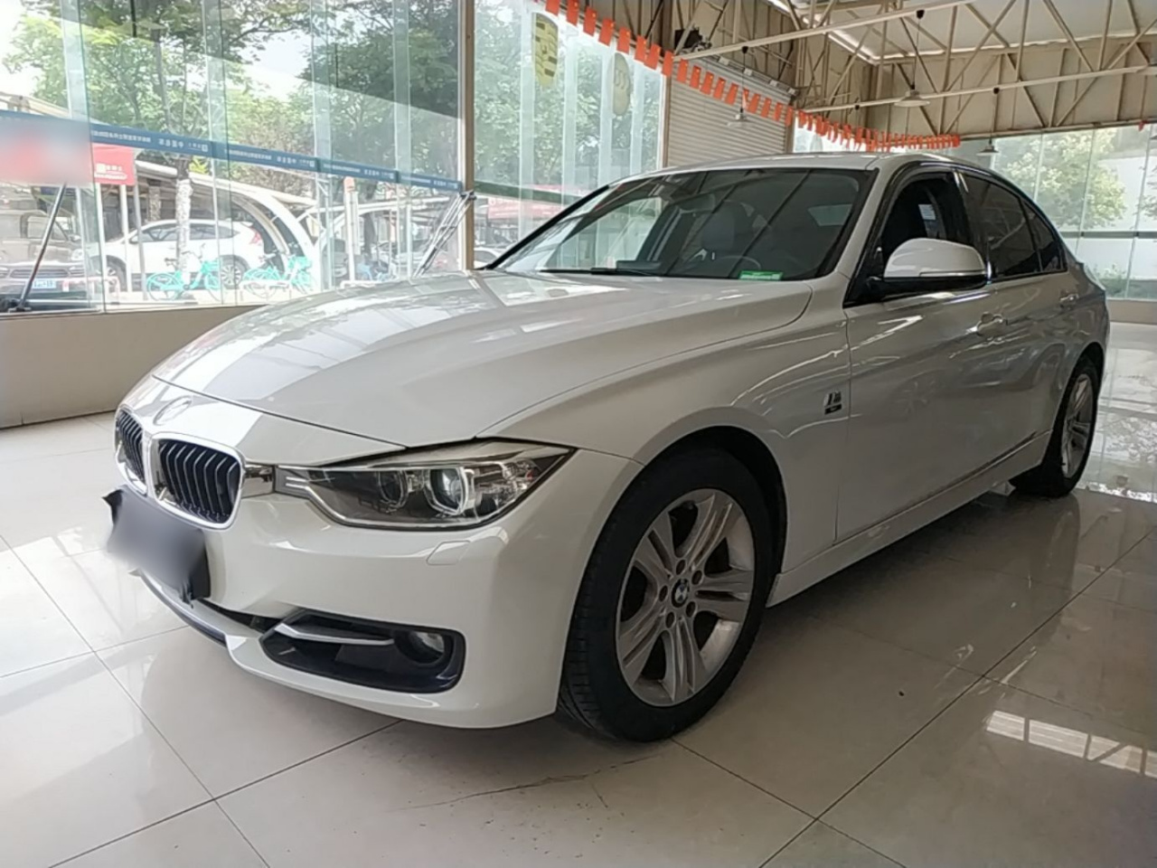 3 Series 2014 320i Sport Design Package