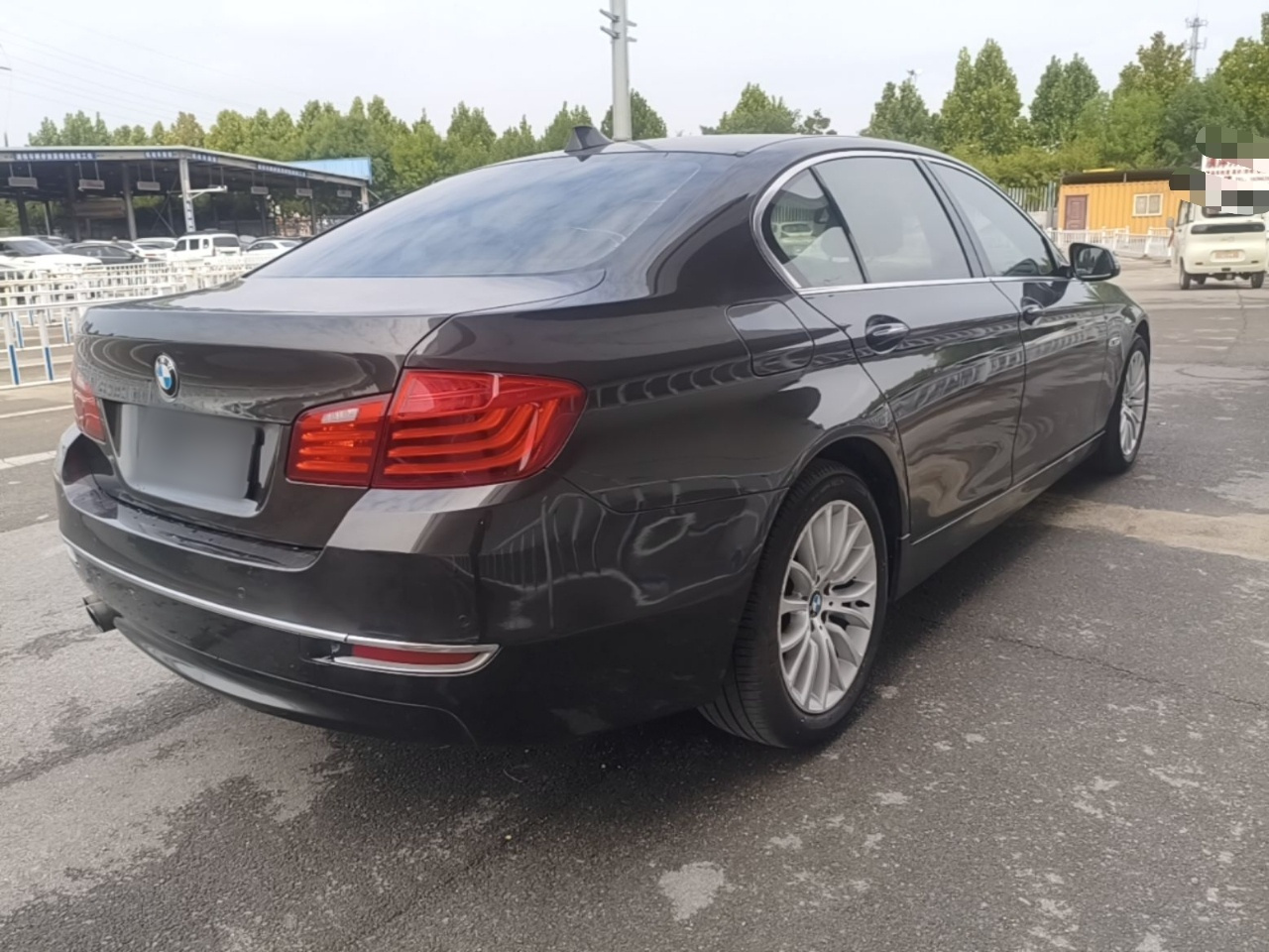5 Series 2014 525Li Luxury Design Package photo 4