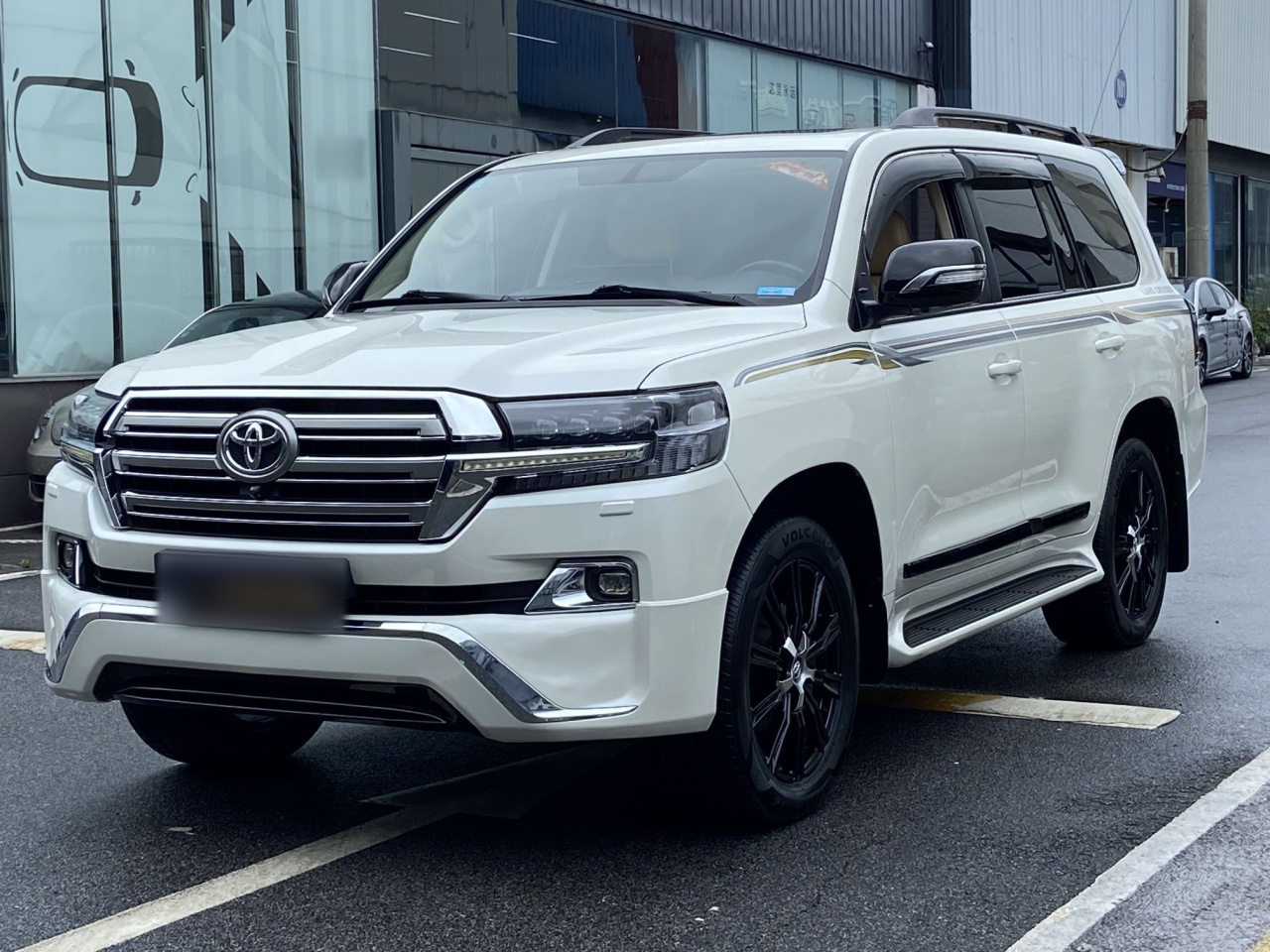 Land Cruiser Parallel Import