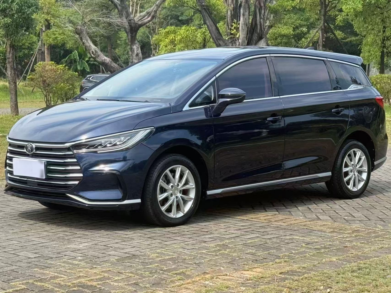 Song MAX 2021 Upgraded 1.5T MT Luxury 7-Seater