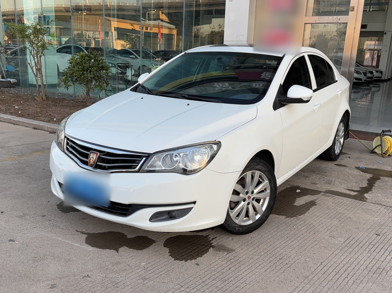 350 2015 1.5L MT Luxury