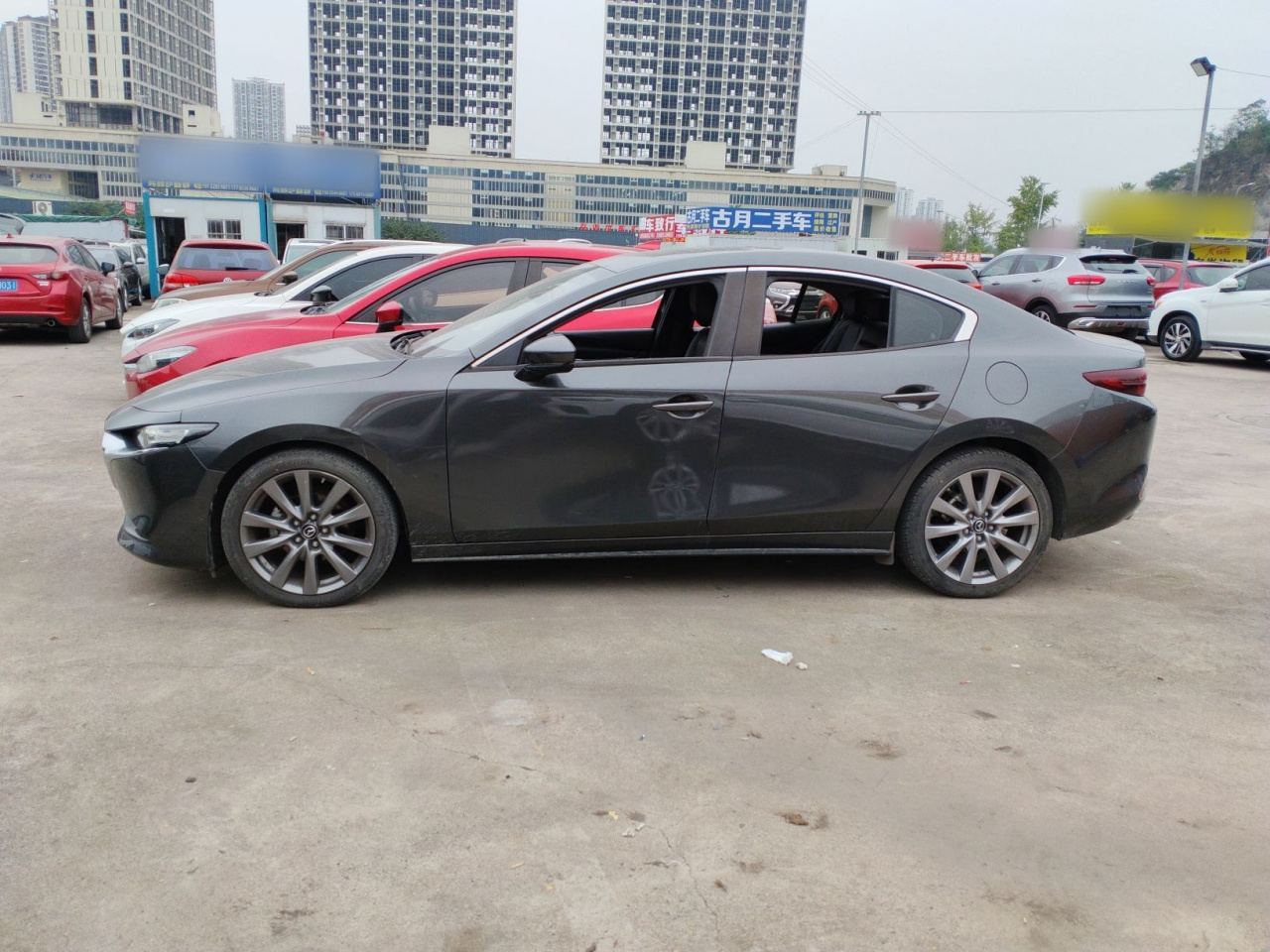 3 Axela 2020 2.0L AT photo 5