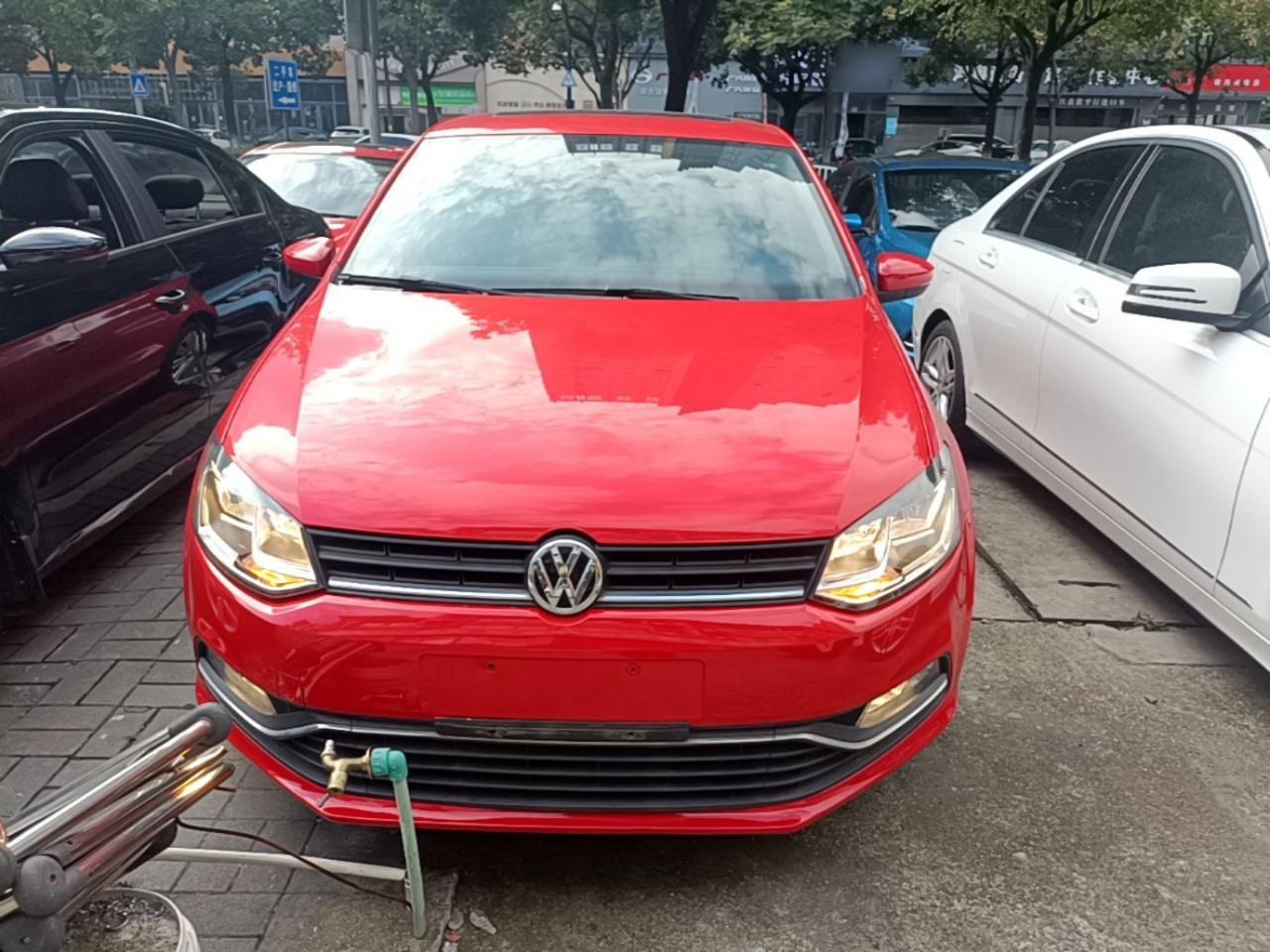 Polo 2016 1.6L AT Comfort photo 2