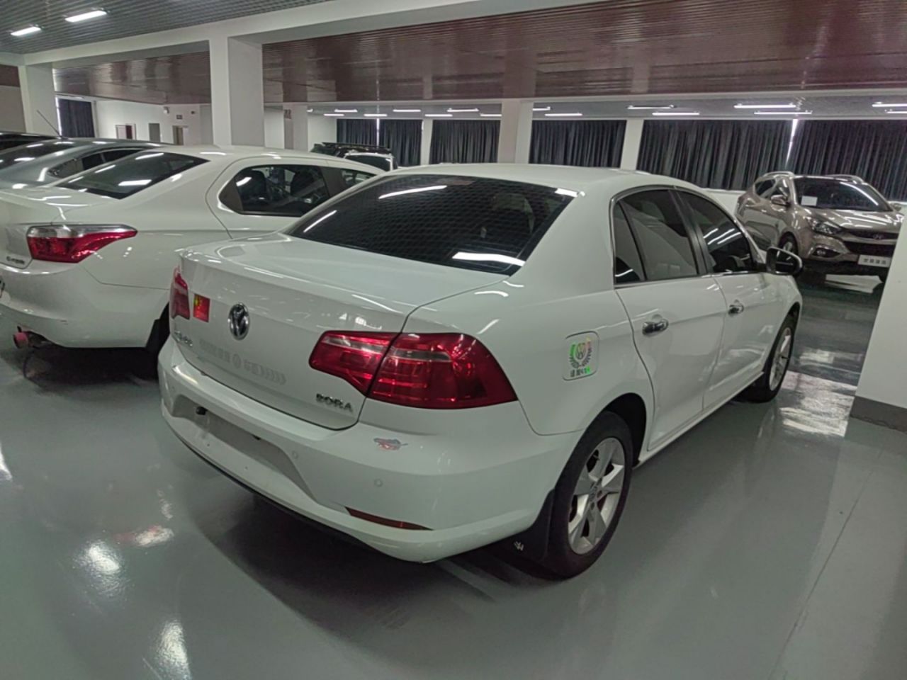 Bora 2015 1.6L MT Comfort photo 4